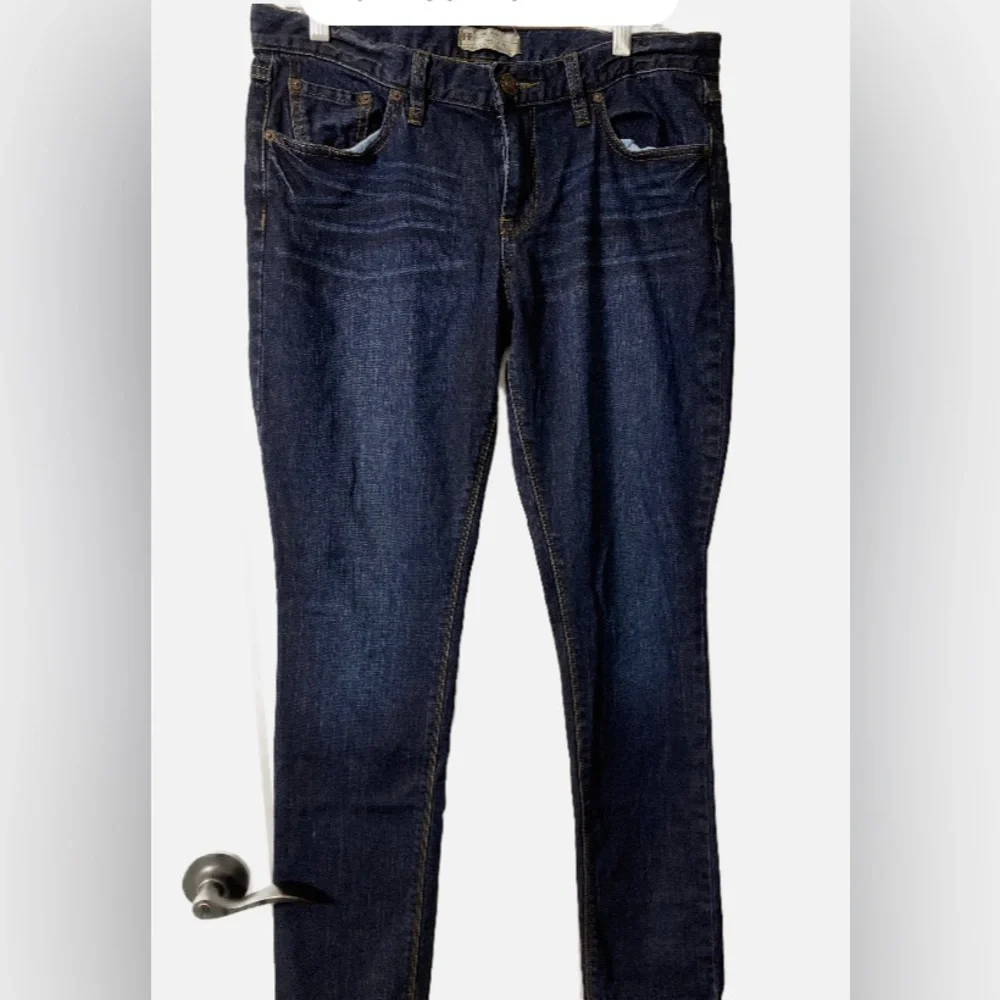 FreePeople Low Rise Skinny Jeans Womens size 29